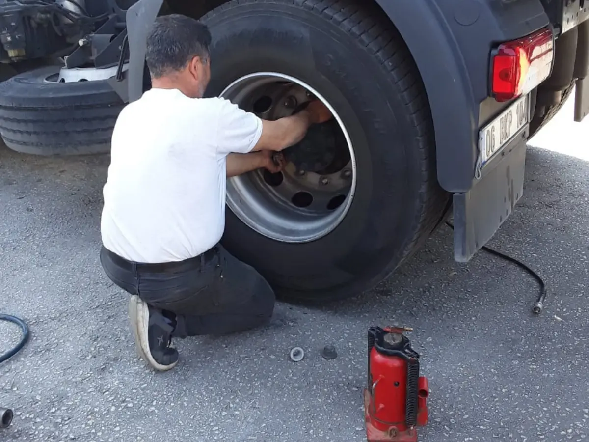 Elbeyli Oto Lastikçi
